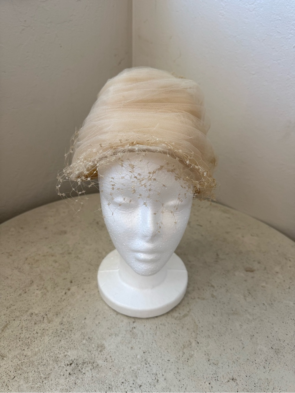 Rare 1930’s Vintage Beige Tulle bucket Hat with Veil